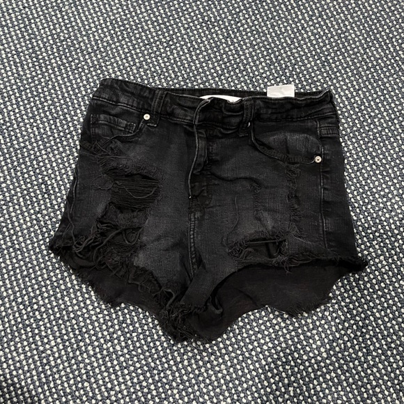 EUNINA Black wash High-Rise Denim Shorts - Picture 1 of 2